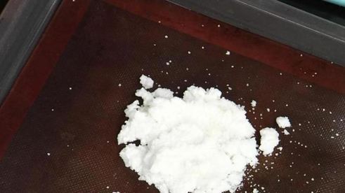 ананас, запеченный в соли