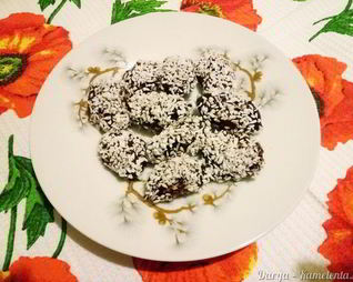 Чернослив в шоколадной глазури