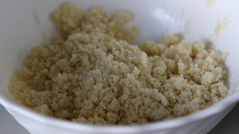 грушево-брусничный крамбл