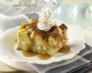 Хлебный пудинг с яблоками и сухофруктами