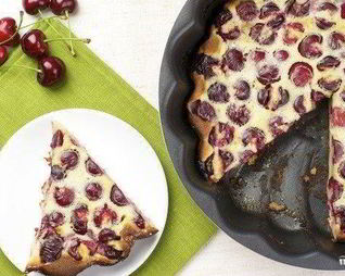 Клафути с черешней