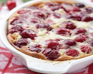 Клафути с вишней по-французски