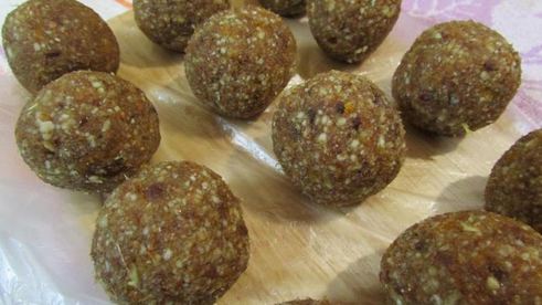 имбирные конфеты с финиками и миндалем