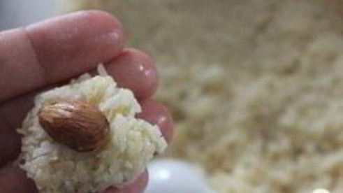 кокосовые конфеты с миндалем и шоколадом