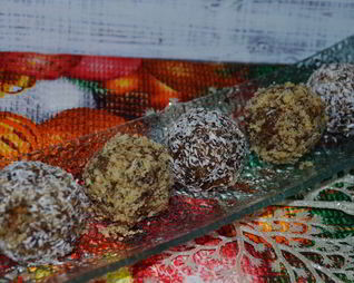 Конфеты из фиников