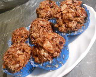 Конфеты Миндальные лепестки в шоколаде