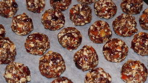 конфеты ореховый микс с клюквой