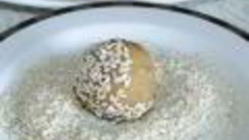 марципановые конфеты из нута, миндаля и фиников