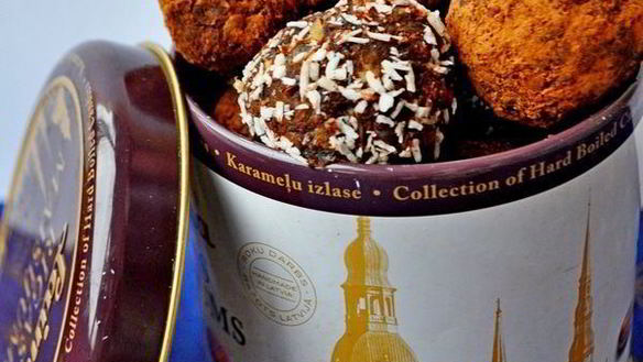 Рецепт Полезные конфеты из чечевицы и фиников