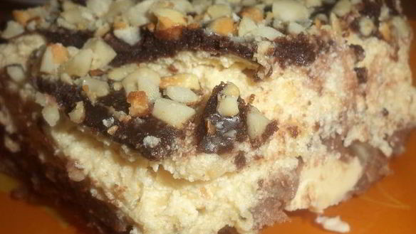 Рецепт Арахисовый десерт с карамельным кремом и шоколадной глазурью без выпечки