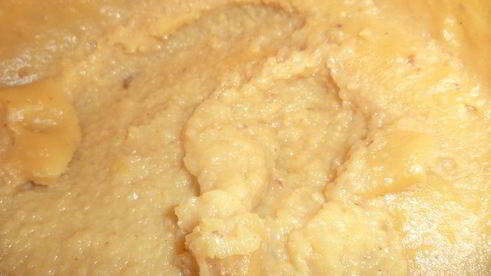 арахисовый десерт с карамельным кремом и шоколадной глазурью без выпечки