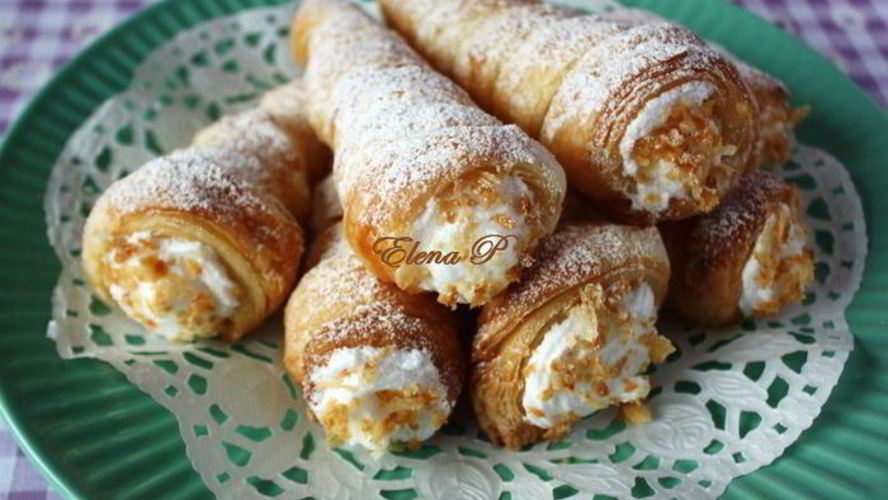 Рецепт слоеные трубочки с посыпкой и белковым кремом