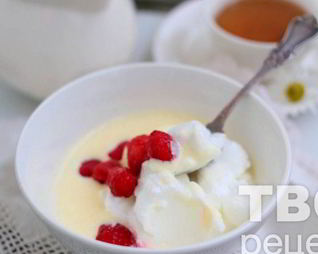 Снежки с малиной и кремом