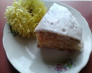 Вафельный тортик с белковым кремом