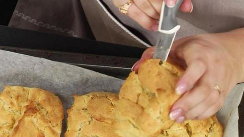 заварные булочки с кремом и клубникой