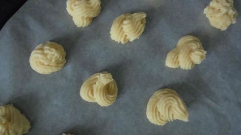 заварные булочки с печеноным кремом