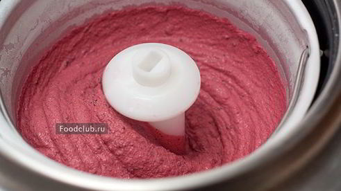 черничное мороженое