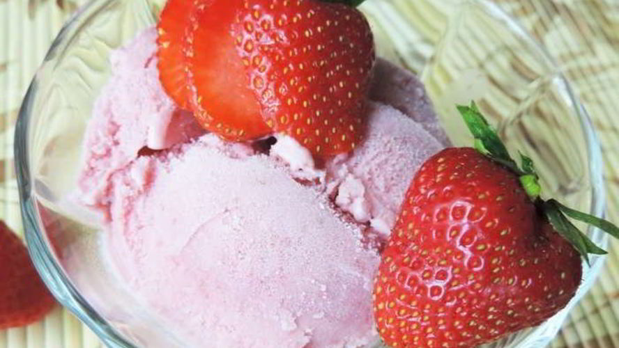 Рецепт домашнее клубничное мороженое