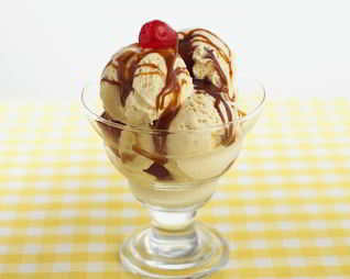 Домашнее мороженое с фруктами