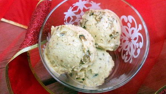 Рецепт Имбирное мороженое с карамелизированным пеканом