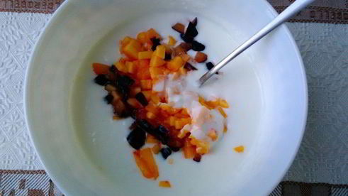 йогуртовое мороженое с фруктами