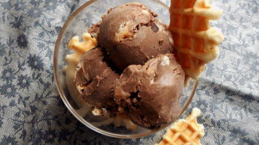 Рецепт кофейное мороженое с маскарпоне и вафлями