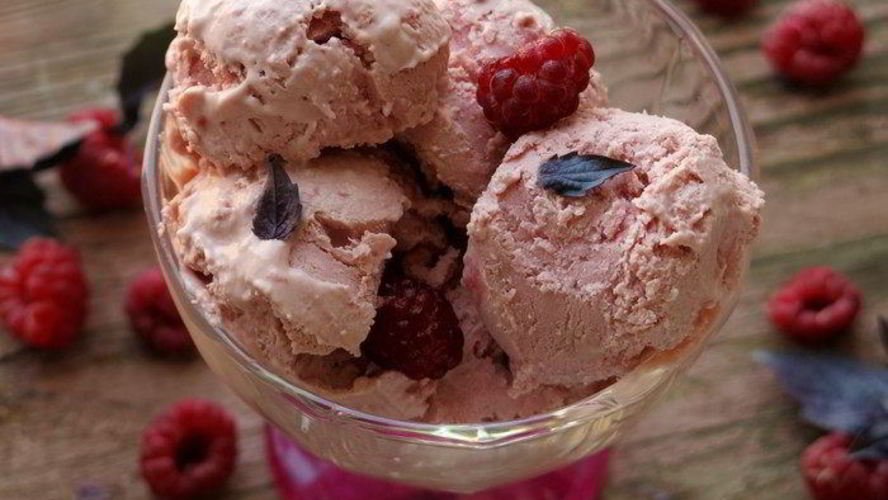 Рецепт малиновое мороженое с маскарпоне