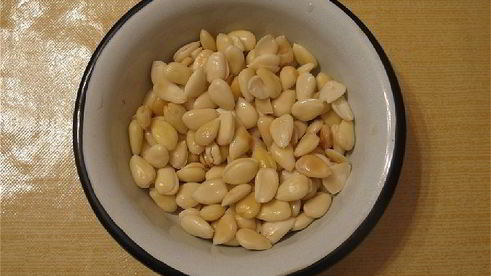 миндально-ромовое мороженое