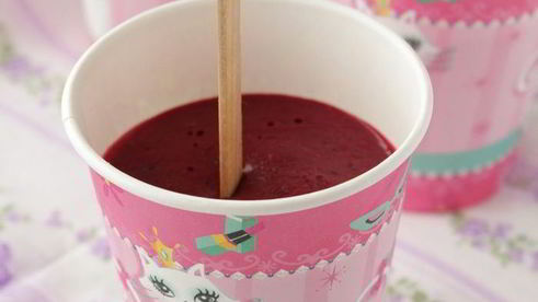 мороженое из черной смородины и йогурта