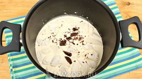 мороженое из шоколада и зефира