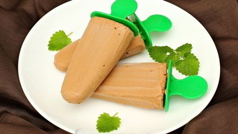 мороженое из шоколада и зефира