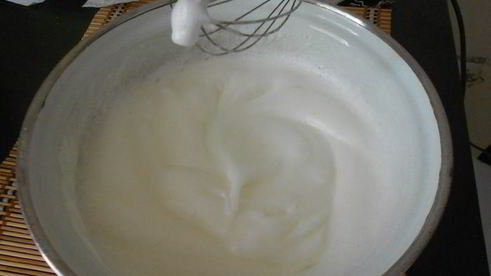 мороженое с ежевикой