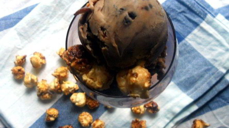 Рецепт мороженое с попкорном и вареной сгущенкой