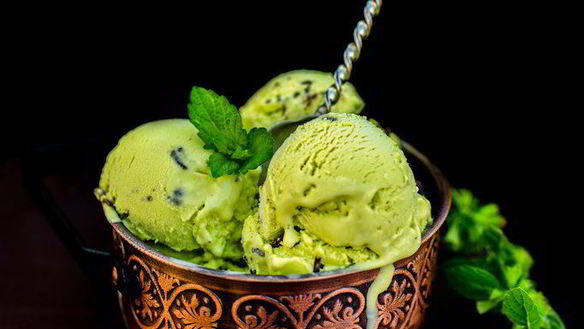 Рецепт Мятное мороженое с шоколадом