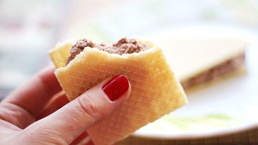 Рецепт шоколадно-йогуртовое мороженое в вафлях