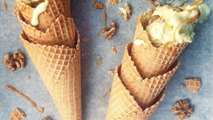 Рецепт сливочное мороженое с соленой карамелью