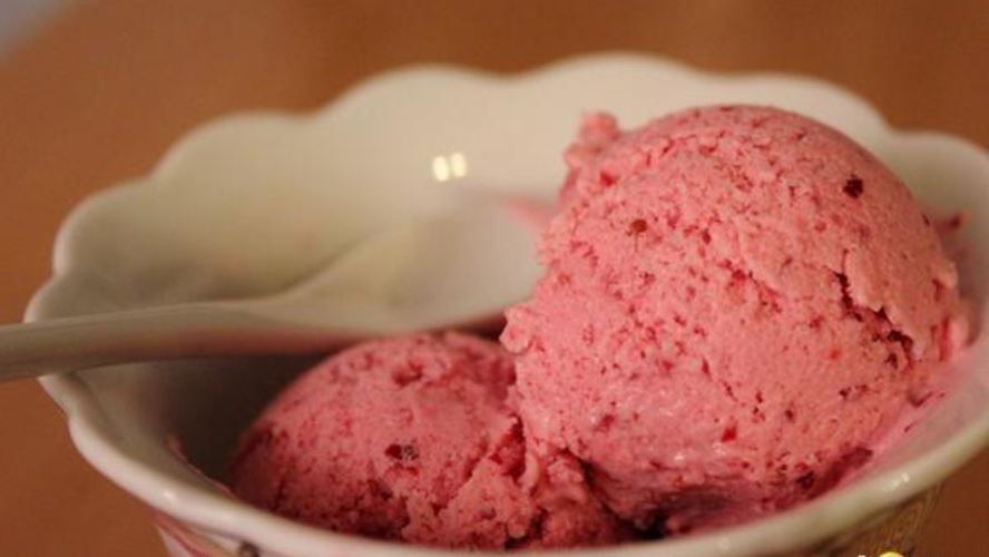 Рецепт творожное мороженое с клюквой