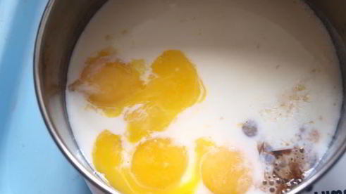 ванильное мороженое-пломбир