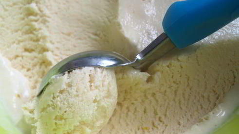 ванильное мороженое-пломбир