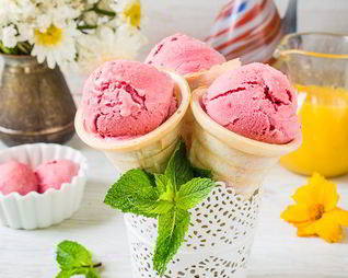 Вишневое йогуртовое мороженое