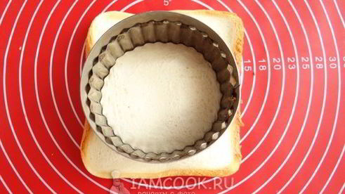 жареное мороженое в тостовом хлебе