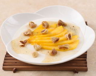 Мусс личи с манго в саке