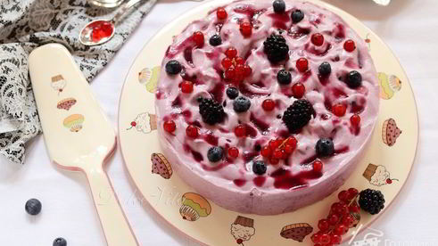 торт-мусс с черной смородиной