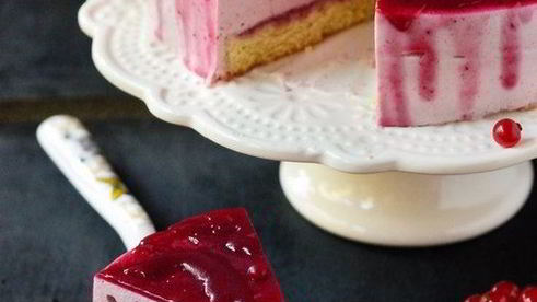 торт-мусс с черной смородиной