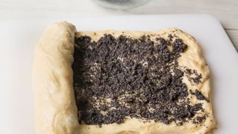 ажурный маковый кулич