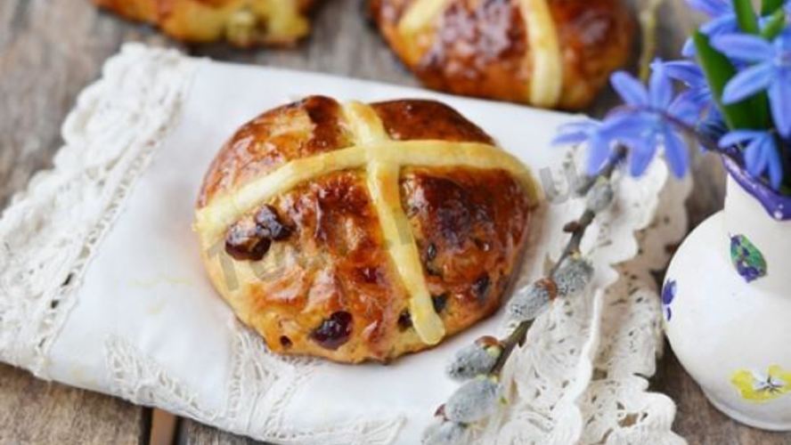 Рецепт крестовые пасхальные булочки с изюмом