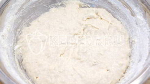 кулич с шоколадной глазурью