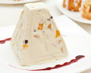 Пасха творожная с миндалем и изюмом