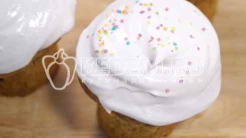 пасхальный кулич с изюмом