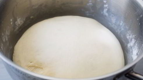 пасхальный кулич с орехами